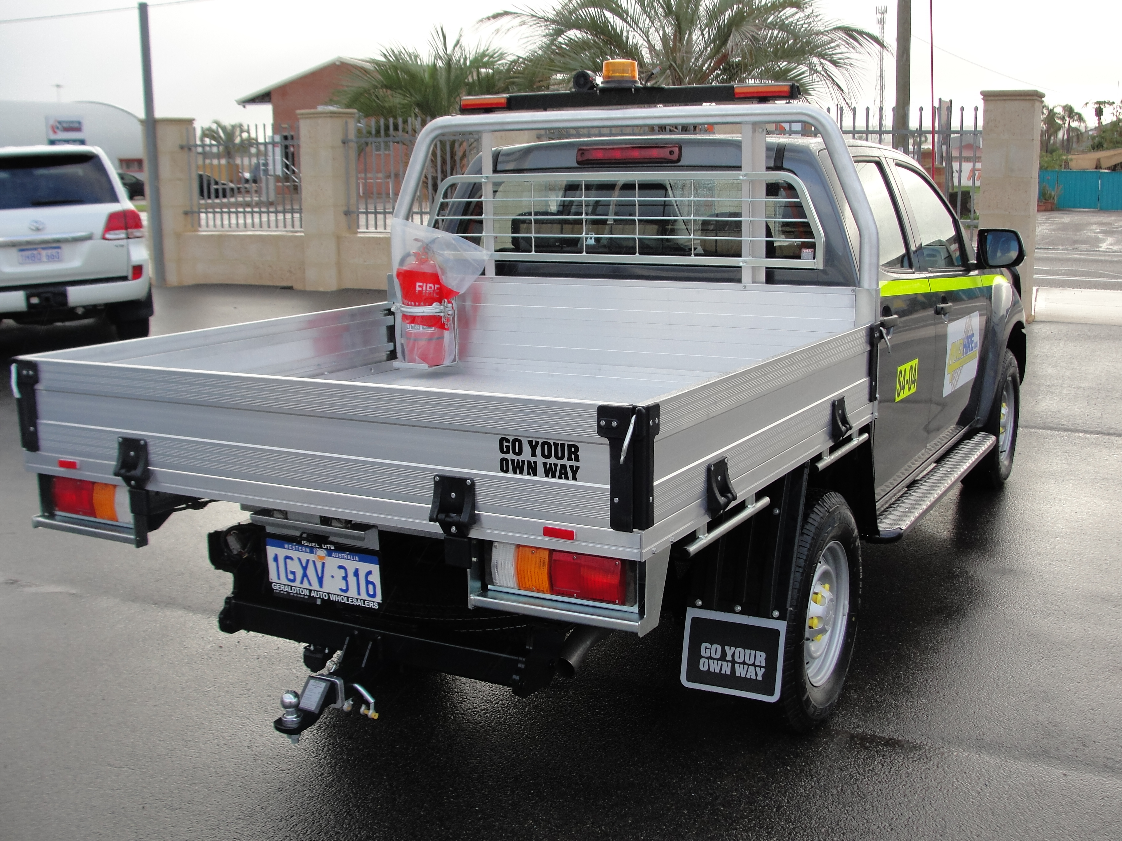 4WD HIRE WA DUAL CAB HIRE VEHICLE